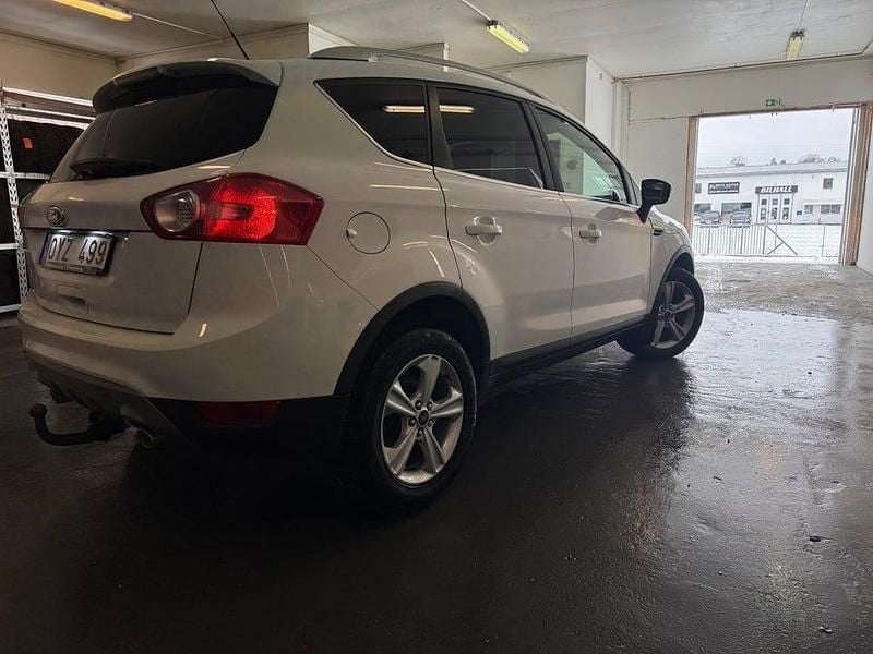 Begagnad Ford Kuga Titanium 140 HK (102 kW) 2011 Vit SUV
