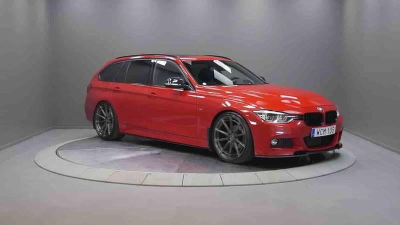 Röd Begagnad 2019 BMW 320 Kombi | 299 000 kr - Bild 1/1