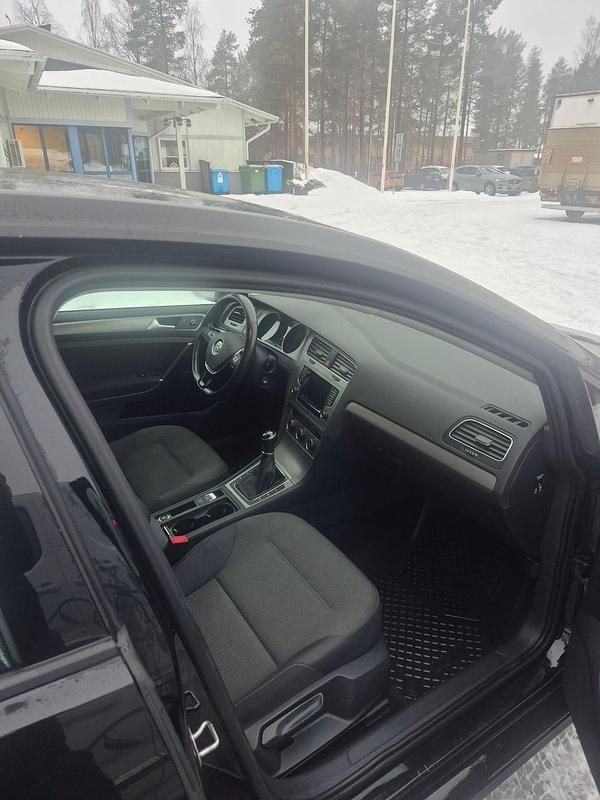 Begagnad 2015 VW Golf VII | 78 000 kr (Marknadspris) - Bild 1/4