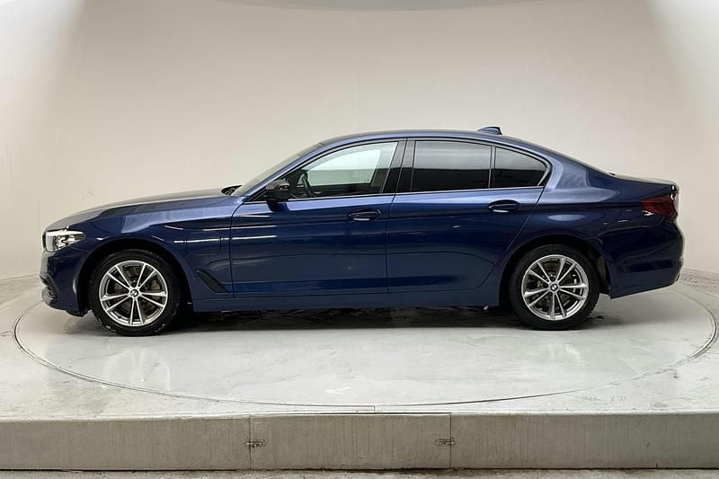 Begagnad BMW 530 iPerformance 252 HK (185 kW) 2020 Blå Sedan