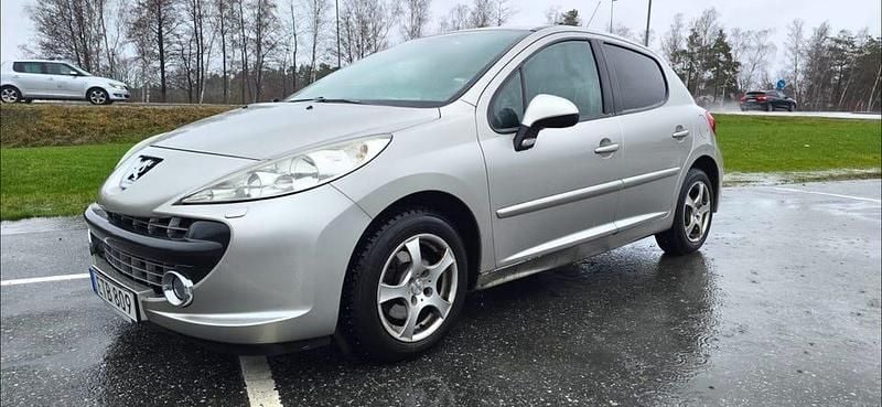 Begagnad 2008 Peugeot 207 Halvkombi | 28 000 kr (Marknadspris) - Bild 1/4