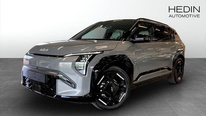 Grå (grey) Ny 2025 Kia EV3 GT-Line SUV | 539 900 kr (Marknadspris) - Bild 1/4