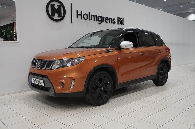 Orange Begagnad 2016 Suzuki Vitara SUV | 169 900 kr (Marknadspris) - Bild 1/4