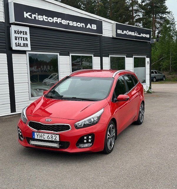 Röd Begagnad 2016 Kia Ceed Sportswagon GT-Line Kombi | 129 000 kr (Lite dyr) - Bild 1/4