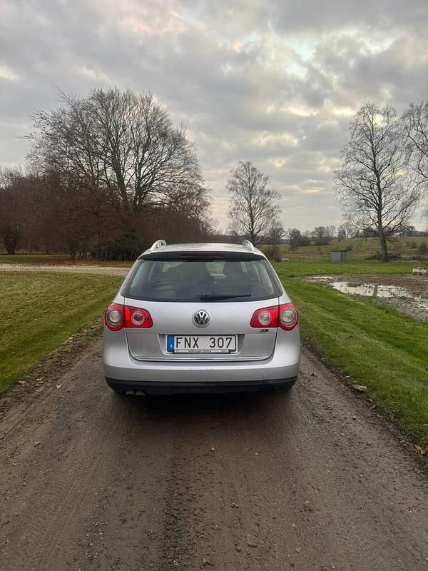 Begagnad 2007 VW Passat Kombi | 25 000 kr (Marknadspris) - Bild 1/4