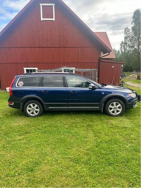 Blå Begagnad 2012 Volvo XC70 Momentum SUV | 89 000 kr (Marknadspris) - Bild 1/4