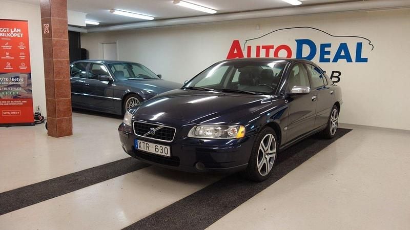 Mörkblå Begagnad 2006 Volvo S60 Dynamic Sedan | 34 900 kr (Bra pris) - Bild 1/4