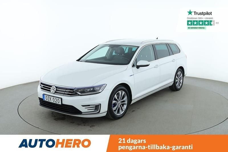 Vit Begagnad 2016 VW Passat GTE Kombi | 157 000 kr (Marknadspris) - Bild 1/4