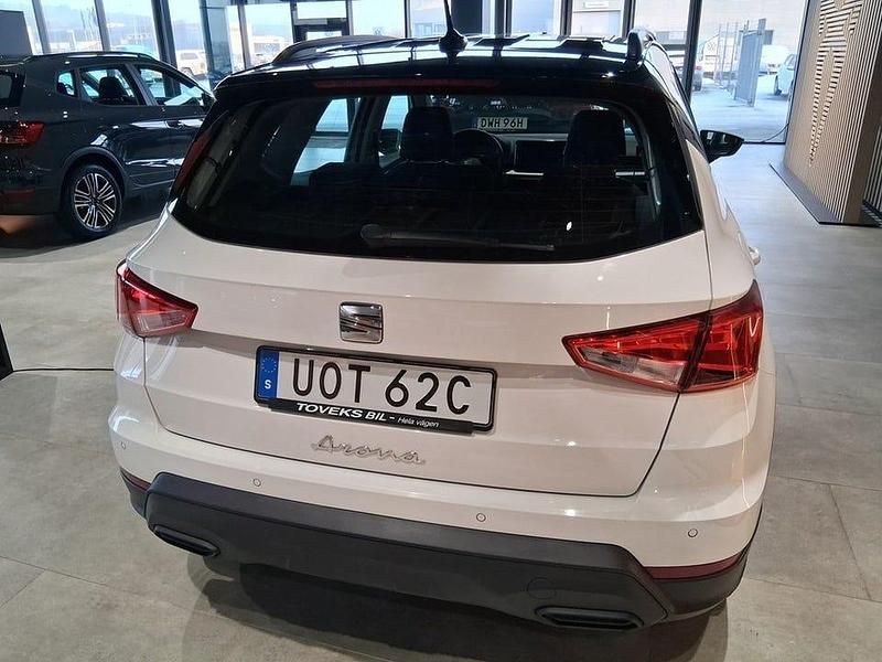 Begagnad Seat Arona Style 110 HK (80 kW) 2023 Vit SUV