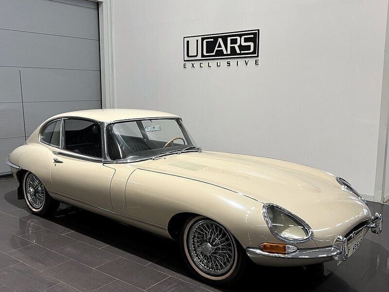 Begagnad Jaguar E-Type 269 HK (197 kW) 1967 Grå Sportkupé