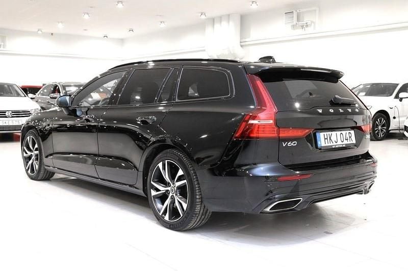 Begagnad Volvo V60 R-Design 340 HK (250 kW) 2020 Svart Kombi