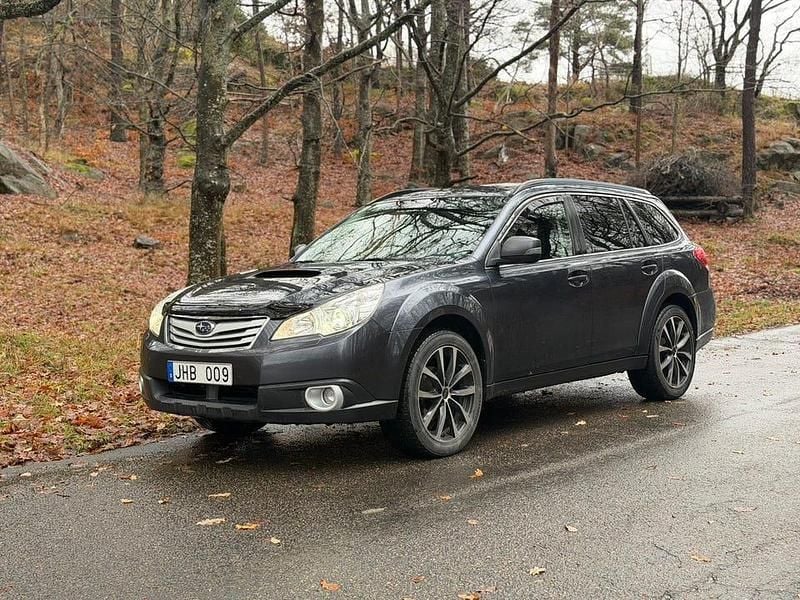 Begagnad 2012 Subaru Outback Sedan | 40 000 kr (Marknadspris) - Bild 1/4
