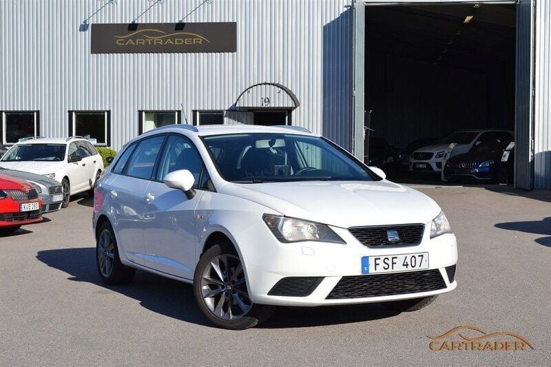 Vit Begagnad 2015 Seat Ibiza ST I-Tech Kombi | 119 900 kr - Bild 1/4