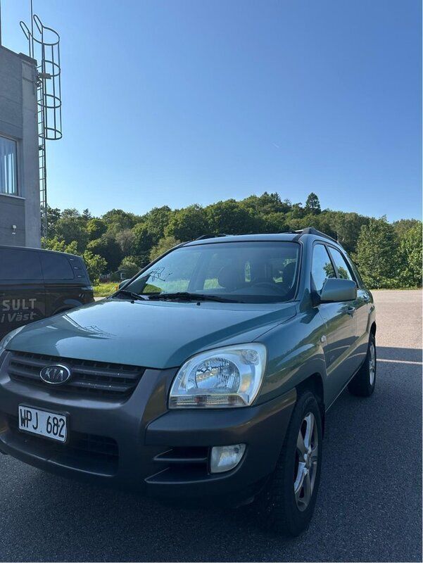 Grön Begagnad 2005 Kia Sportage 4 SUV | 34 000 kr (Marknadspris) - Bild 1/4