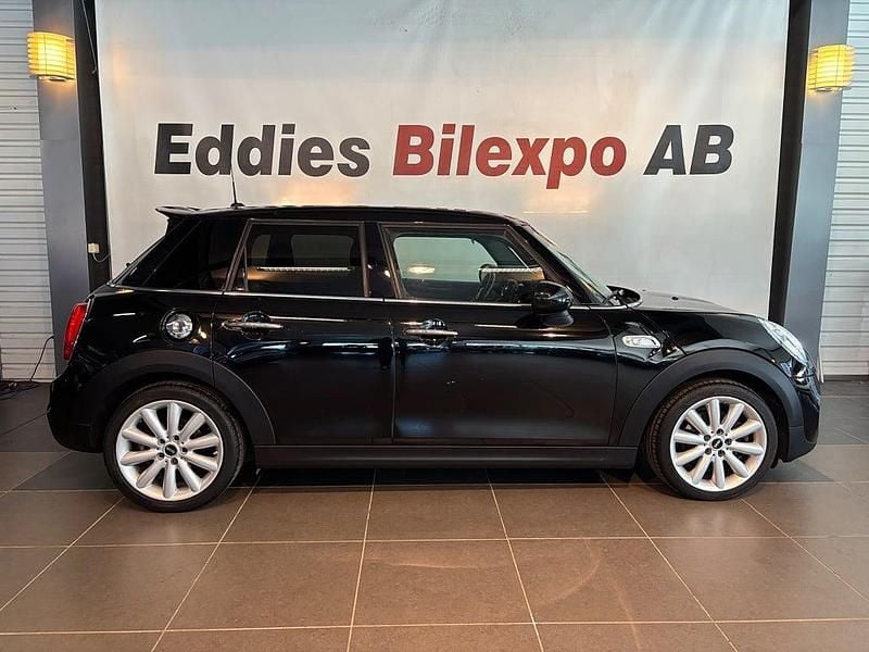 Begagnad Mini Cooper S 192 HK (141 kW) 2018 Svart Halvkombi