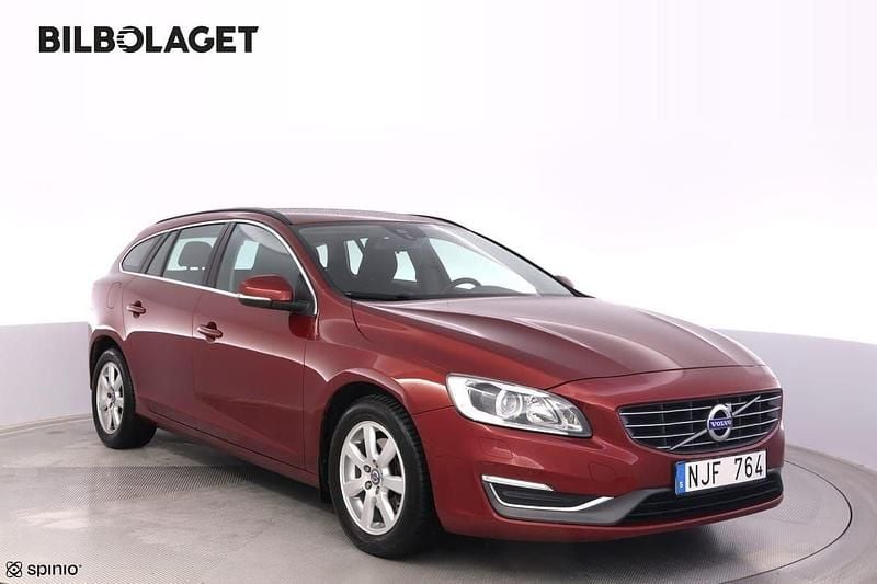 Röd Begagnad 2013 Volvo V60 Momentum Kombi | 149 800 kr (Marknadspris) - Bild 1/4