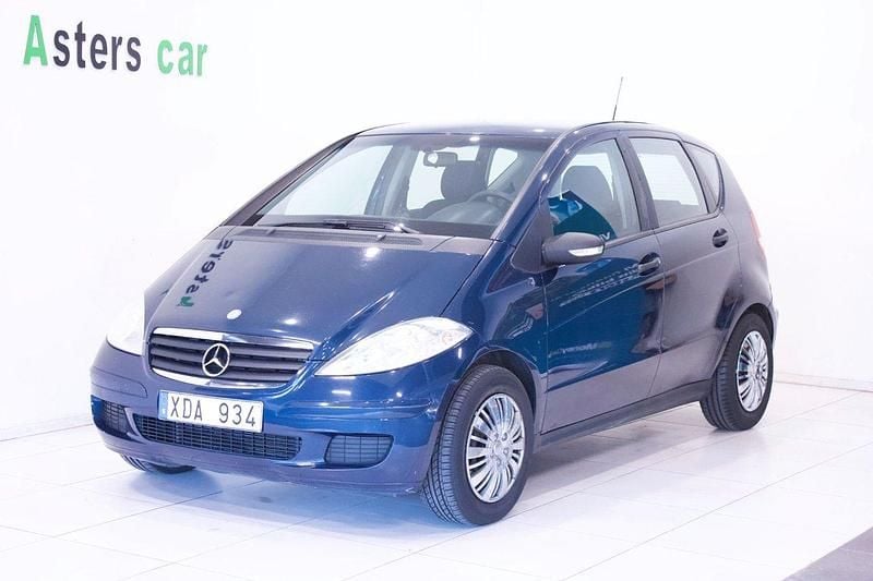 Mörkblå Begagnad 2005 Mercedes A150 Classic Halvkombi | 20 000 kr (Marknadspris) - Bild 1/4