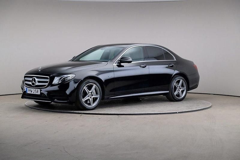 Svart Begagnad 2019 Mercedes E300 AMG line Sedan | 349 000 kr (Marknadspris) - Bild 1/4