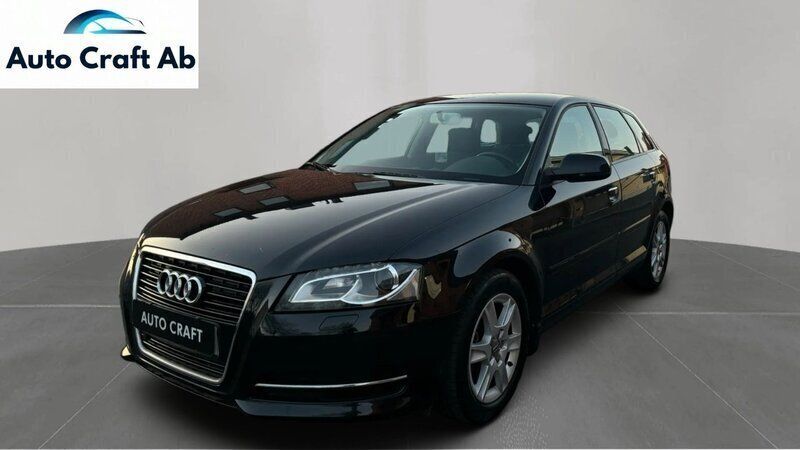 Svart Begagnad 2011 Audi A3 Sportback Attraction Halvkombi | 86 499 kr (Marknadspris) - Bild 1/3