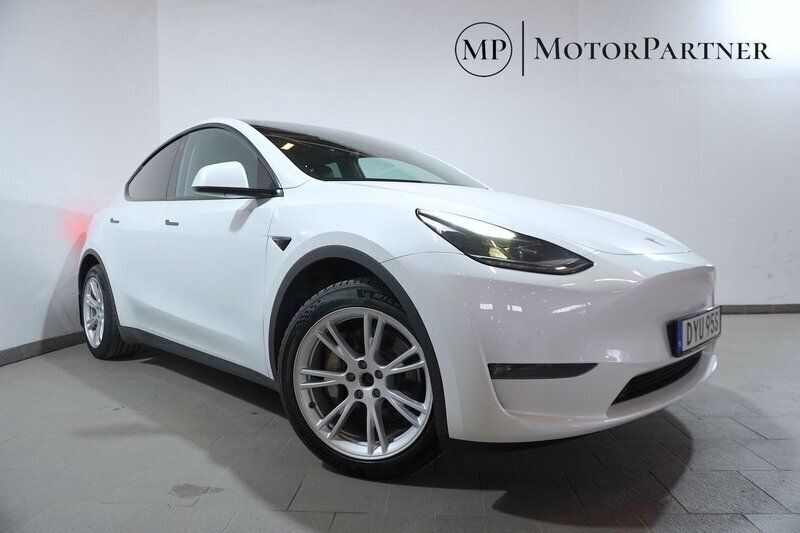 Vit Begagnad 2021 Tesla Model Y Long Range SUV | 299 900 kr (Superpris) - Bild 1/4