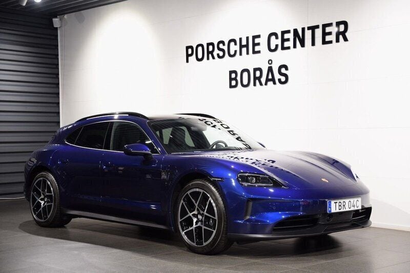 Blå (blue) Ny 2024 Porsche Taycan Sport Turismo Sedan | 1 299 000 kr - Bild 1/4