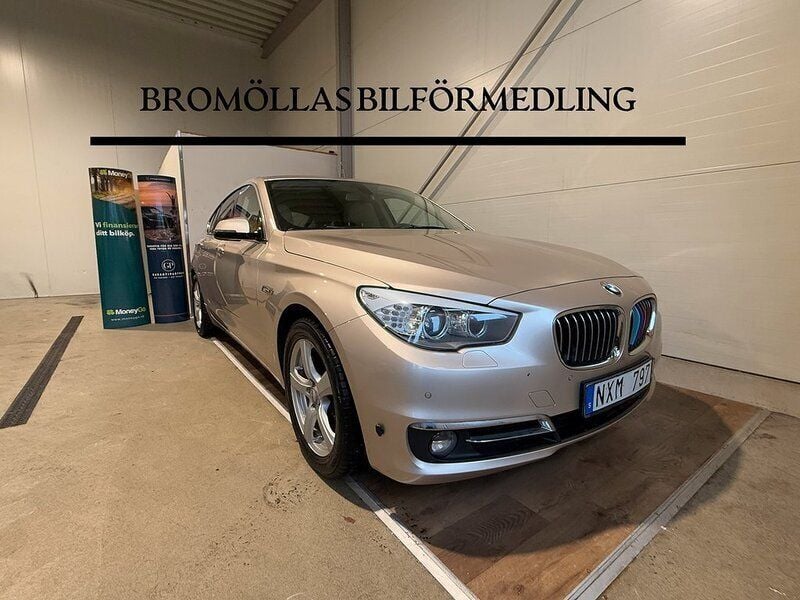 Silver Begagnad 2013 BMW 520 Gran Turismo Luxury Line Halvkombi | 139 900 kr - Bild 1/4