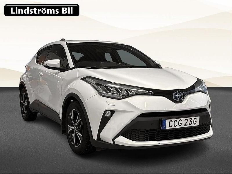 Begagnad Toyota C-HR Edition 124 HK (91 kW) 2022 Vit SUV