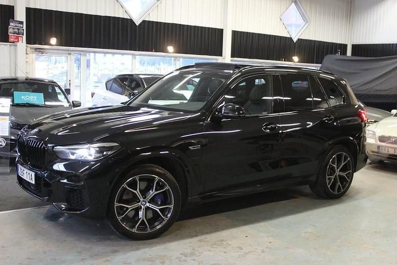 Begagnad BMW X5 Shadowline 394 HK (289 kW) 2022 Safirsvart metallic SUV