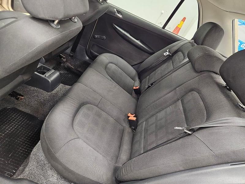 Begagnad Skoda Fabia 75 HK (55 kW) 2006