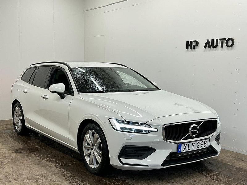 Vit Begagnad 2019 Volvo V60 Momentum Kombi | 244 000 kr (Marknadspris) - Bild 1/4