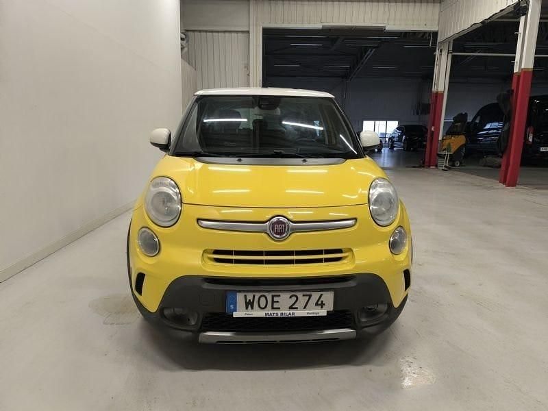 Begagnad Fiat 500L Lounge 120 HK (88 kW) 2014 Gul Minibuss