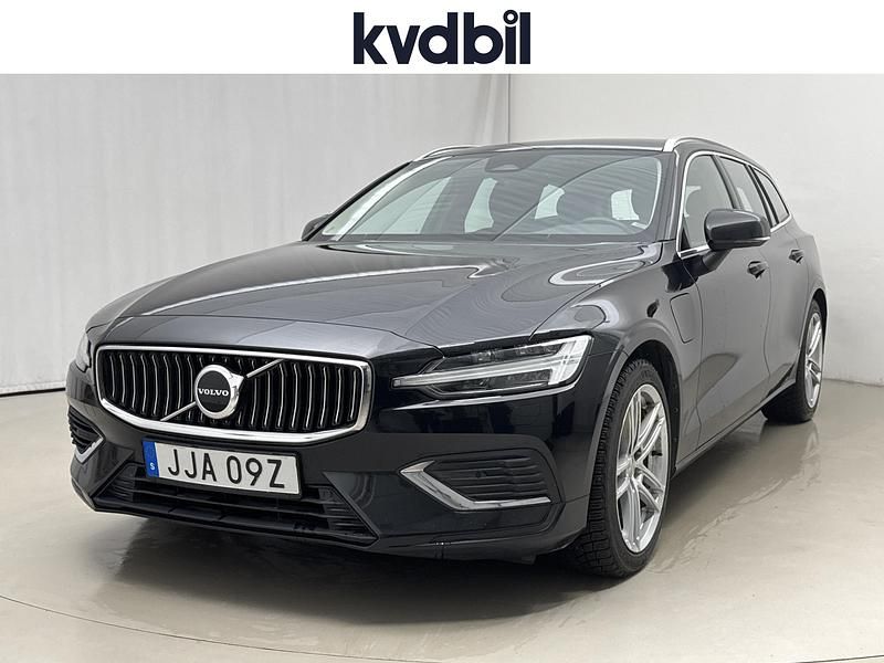 Svart Begagnad 2023 Volvo V60 Kombi | 295 750 kr (Superpris) - Bild 1/3