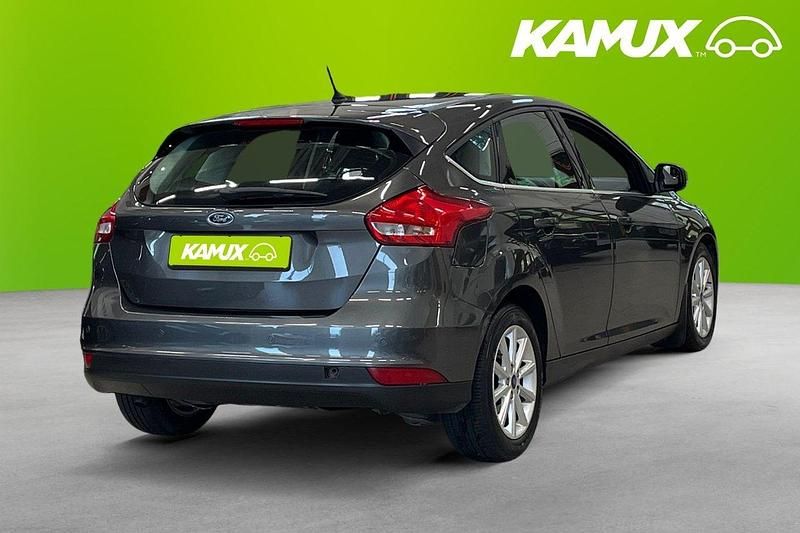 Begagnad Ford Focus 126 HK (92 kW) 2016 Silver/grå Halvkombi