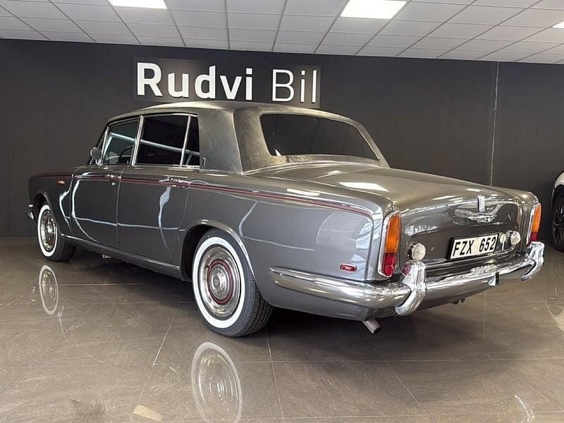 Begagnad Rolls Royce Silver Shadow 200 HK (147 kW) 1970 Grå Sedan