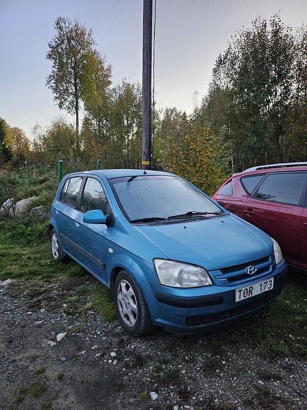 Blå Begagnad 2003 Hyundai Getz Halvkombi | 12 000 kr (Marknadspris) - Bild 1/3