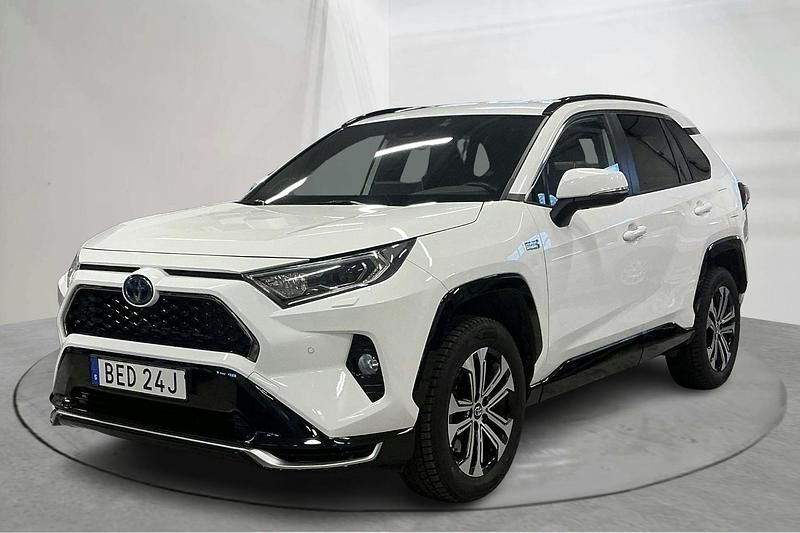 Vit Begagnad 2021 Toyota RAV4 Edition | 330 000 kr - Bild 1/4