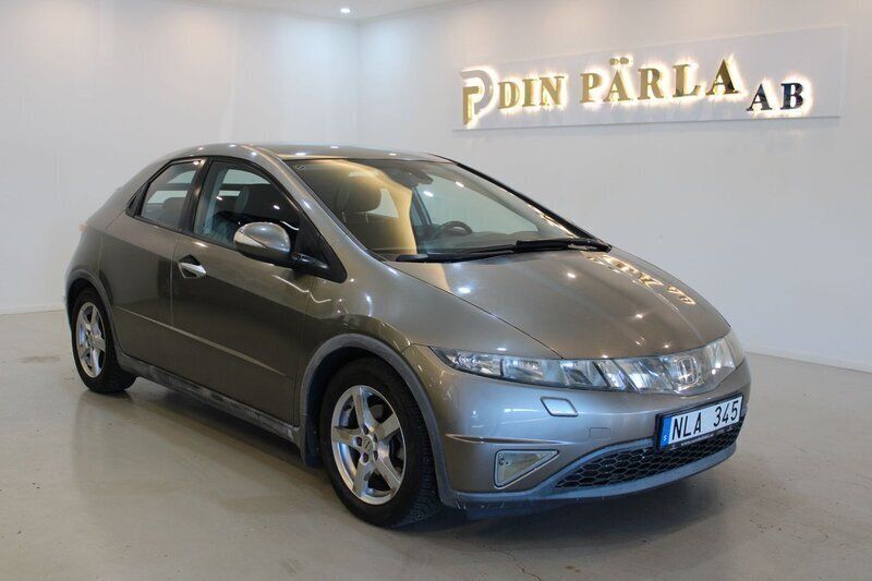 Mörkgrå (grå) Begagnad 2007 Honda Civic Sport Halvkombi | 69 900 kr (Marknadspris) - Bild 1/4