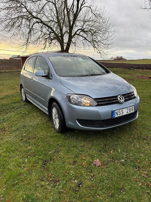 Begagnad 2011 VW Golf VI Halvkombi | 79 000 kr (Marknadspris) - Bild 1/4