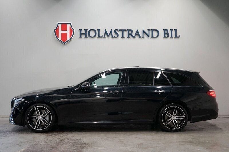 Svart Begagnad 2017 Mercedes E43 AMG AMG Sedan | 414 900 kr (Marknadspris) - Bild 1/4