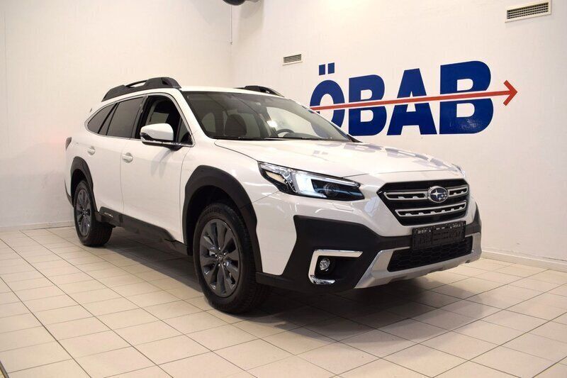 Vit (crystal white pearl) Ny 2024 Subaru Outback SUV | 434 900 kr - Bild 1/4
