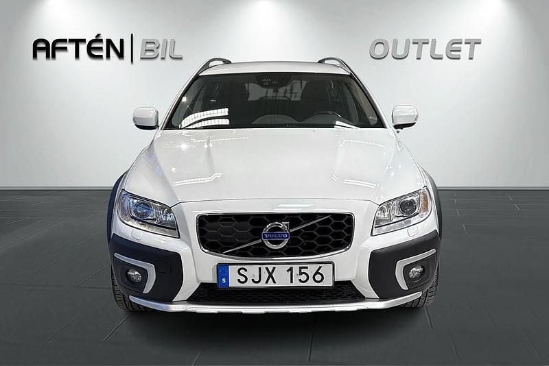 Begagnad Volvo XC70 Momentum 181 HK (133 kW) 2015 Vit Kombi