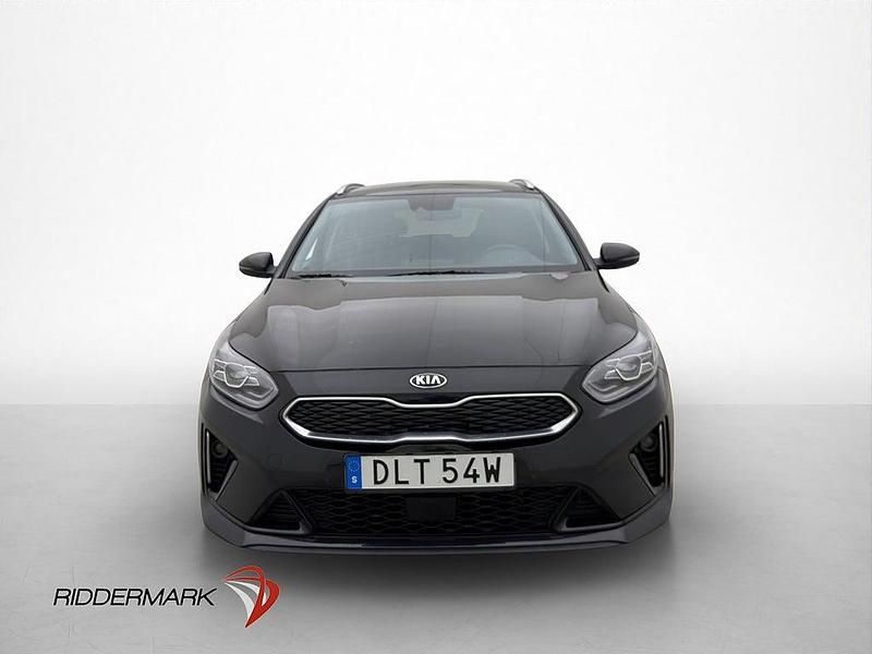 Begagnad Kia Ceed Advance 105 HK (77 kW) 2020 Svart Halvkombi