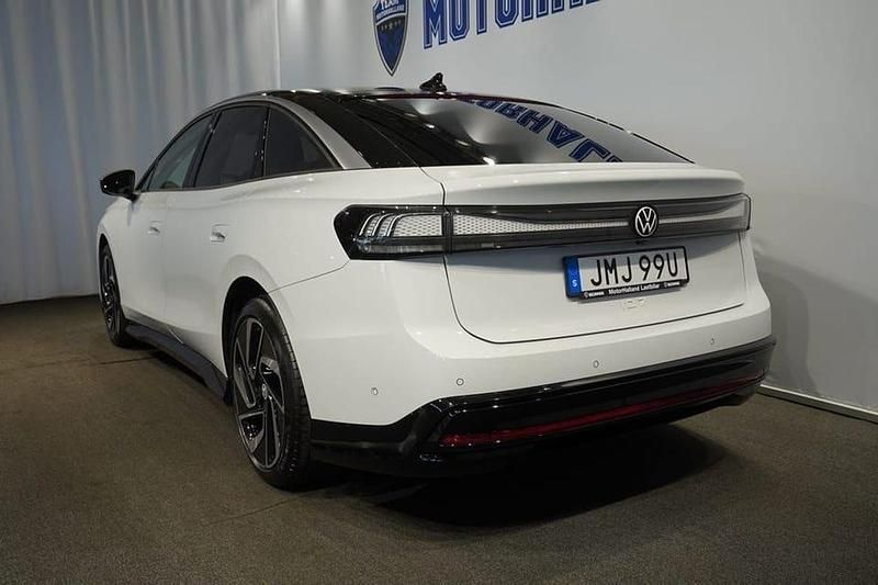 Begagnad VW ID.7 Pro Performance 213 kW (290 HK) 2024 Vit Halvkombi