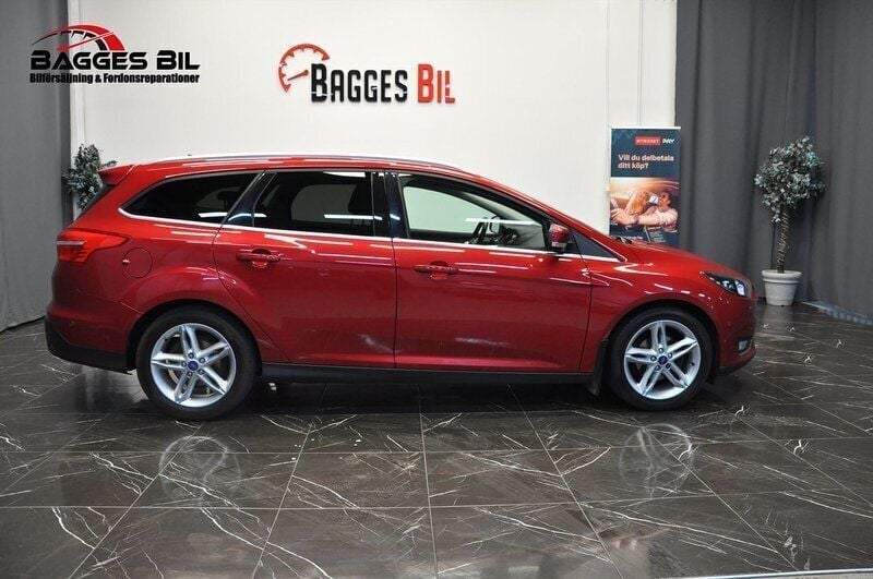 Röd Begagnad 2014 Ford Focus Kombi | 65 900 kr (Superpris) - Bild 1/4