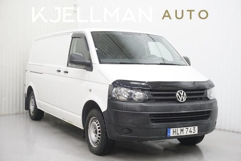 Vit Begagnad 2015 VW T6 Van | 129 900 kr (Marknadspris) - Bild 1/4