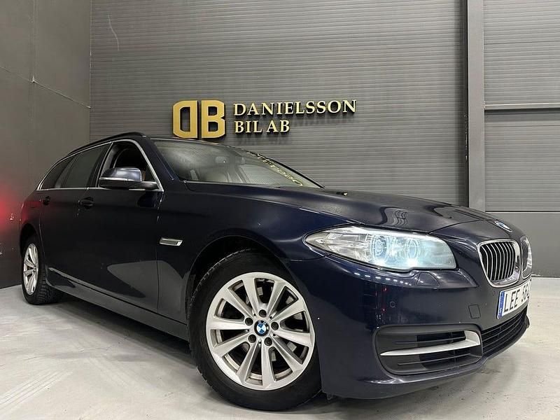 Begagnad BMW 520 184 HK (135 kW) 2014 Blå Kombi