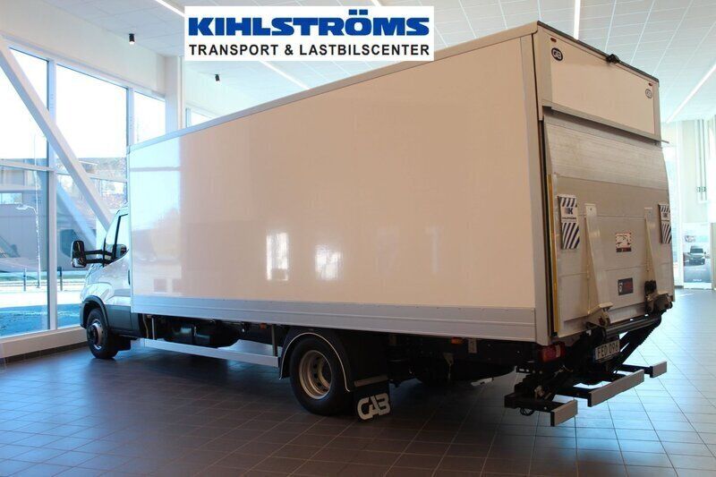 Vit Begagnad 2023 Iveco Daily Van | 1 187 500 kr - Bild 1/4