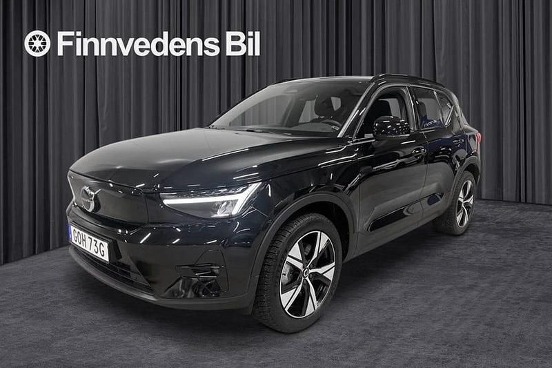 Svart Begagnad 2022 Volvo XC40 Plus SUV | 345 000 kr - Bild 1/4