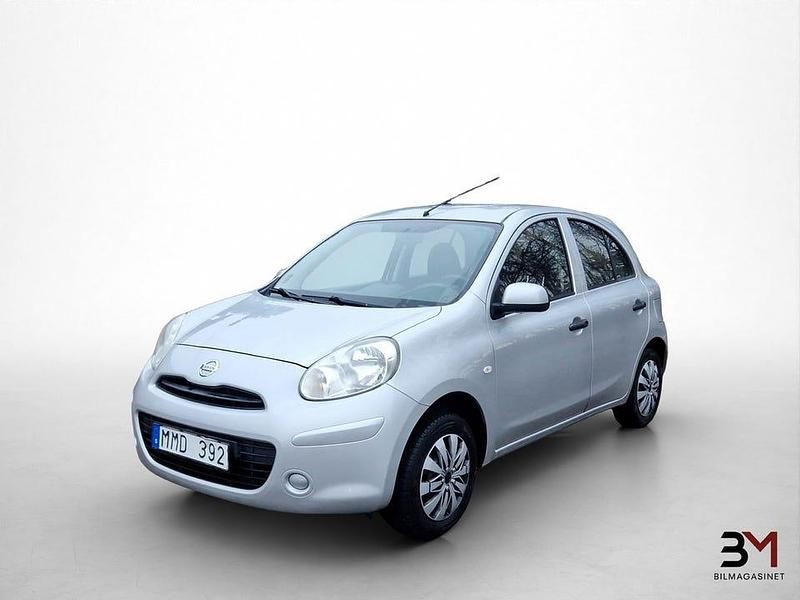 Silver Begagnad 2013 Nissan Micra Halvkombi | 34 900 kr (Marknadspris) - Bild 1/4