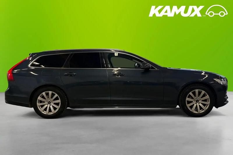 Begagnad Volvo V90 Momentum 190 HK (139 kW) 2019 Blå Kombi